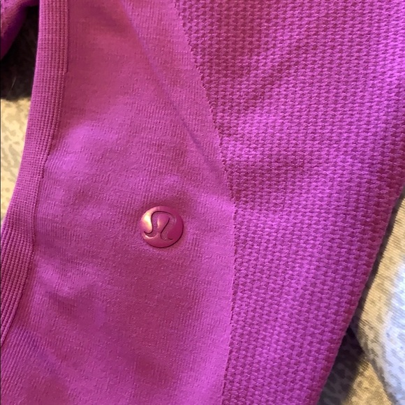 LuluLemon high rise 3/4 leggings - Picture 3 of 3